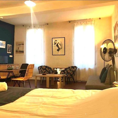 Grand Studio Rue Du Panier Apartment มาร์กเซย ภายนอก รูปภาพ